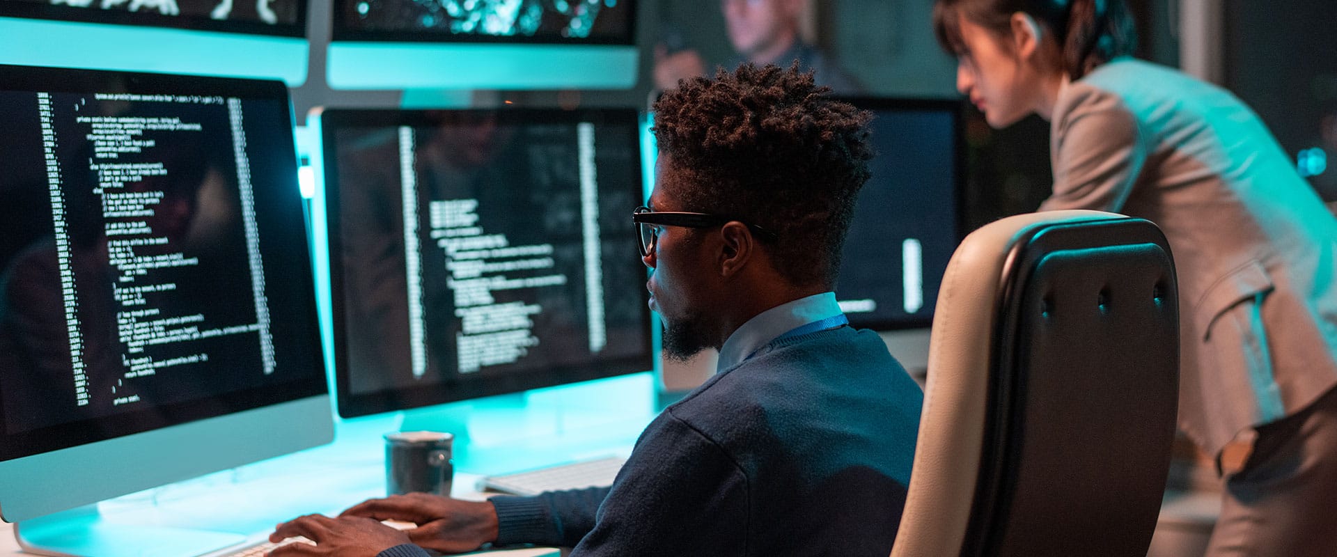 young it engineer decoding data while sitting in f YXA5GM7